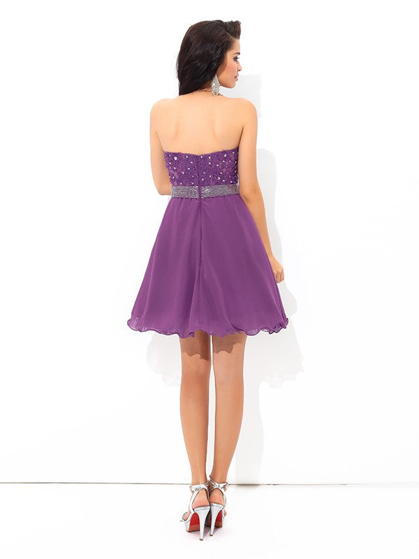 A-Line/Princess Sweetheart Beading Sleeveless Short Chiffon Cocktail Dresses