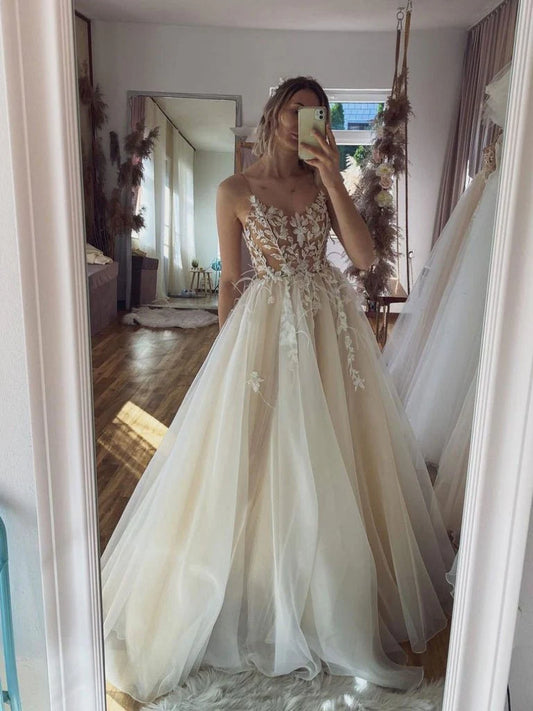 A-Line/Princess V-Neck Sleeveless Floor-Length Applique Tulle Prom Dresses