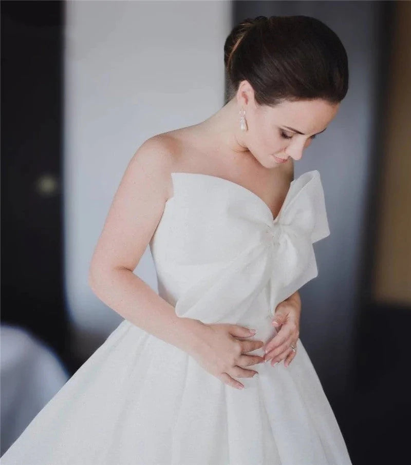 A Line Strapless Wedding Dresses With Bowknot