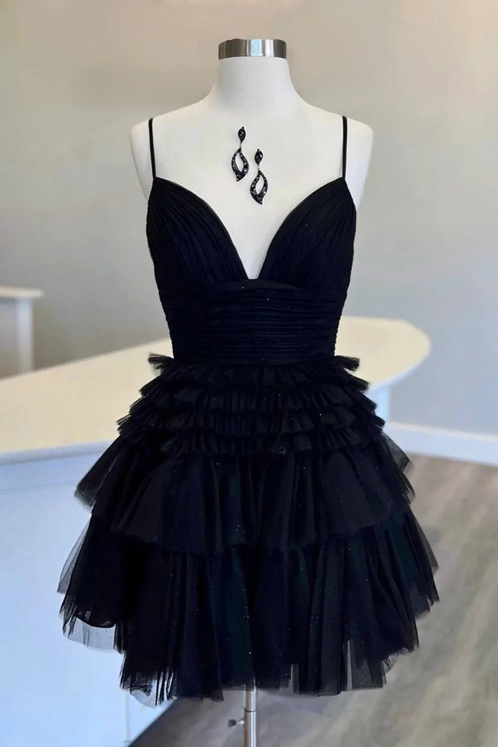 Spaghetti Straps V Neckline Short Homecoming Dresses Perfect Sweet 16 Dress