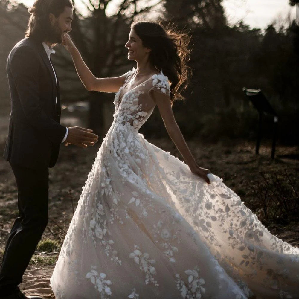 A Line Ivory V Neck Country Wedding Dresses With Appliques