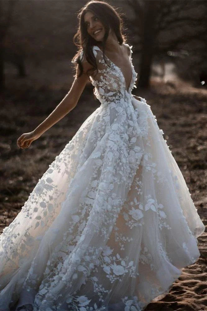 A Line Ivory V Neck Country Wedding Dresses With Appliques