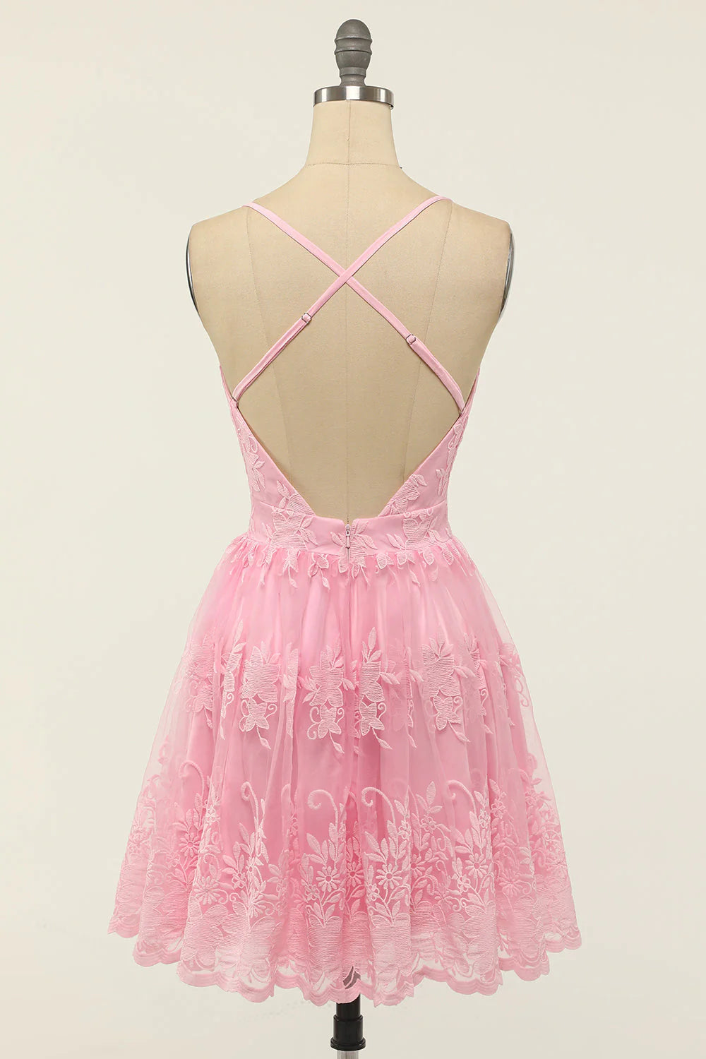 Cheap Light Purple Lace Appliqued Spaghetti Straps Deep V Neck Homecoming Dresses