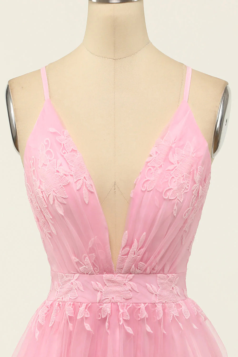 Cheap Light Purple Lace Appliqued Spaghetti Straps Deep V Neck Homecoming Dresses