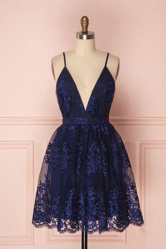 Cheap Light Purple Lace Appliqued Spaghetti Straps Deep V Neck Homecoming Dresses