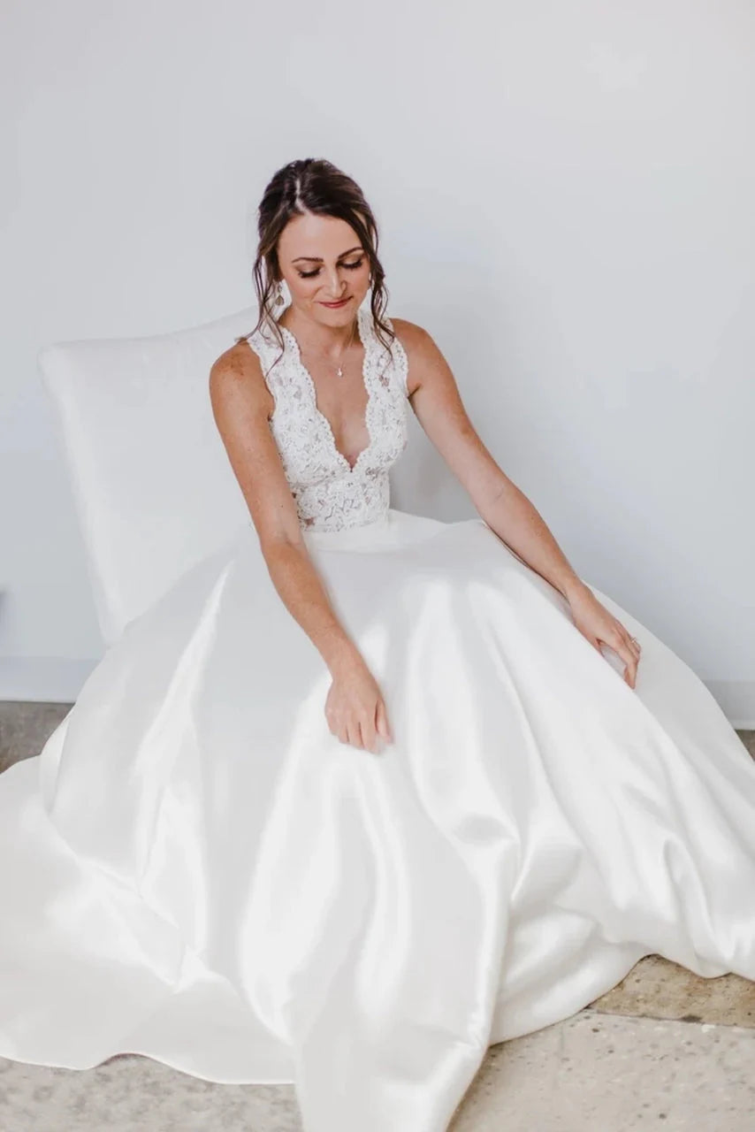 A line V Neck Lace & Tulle Sleeveless Sweep Train Wedding Dresses