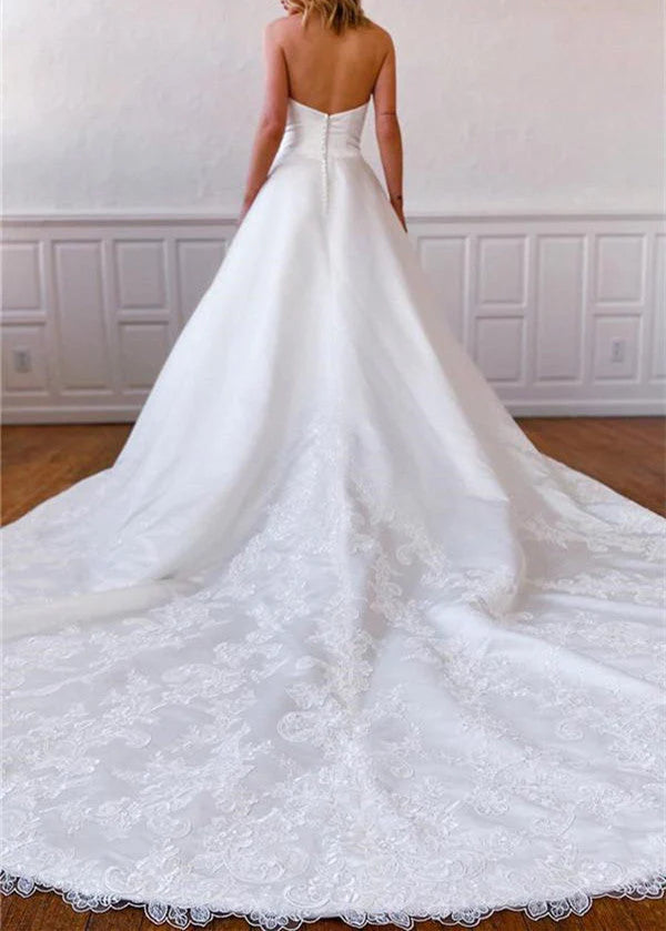 Classic Strapless Satin Sweep Train Lace Appliques Wedding Dresses With Pockets