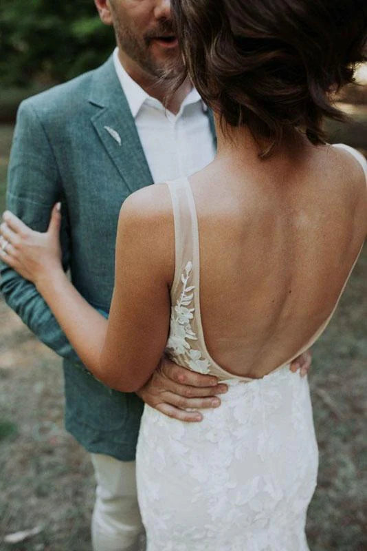 Elegant Mermaid Lace Appliques Straps V Neck Ivory Wedding Dresses