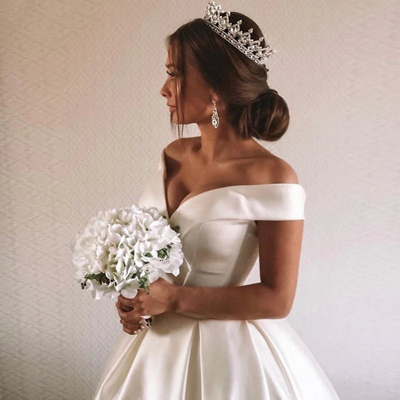 Off the Shoulder Sleeveless Ball Gown Wedding Dress