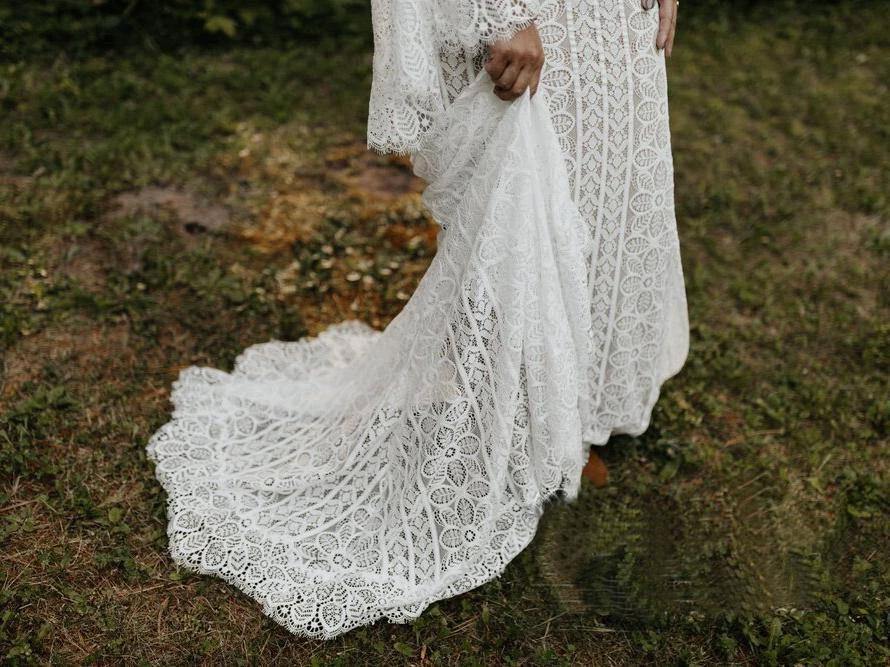 Long Sleeve Lace Fashion Wedding Dress Sexy Custom Made Bride Dress