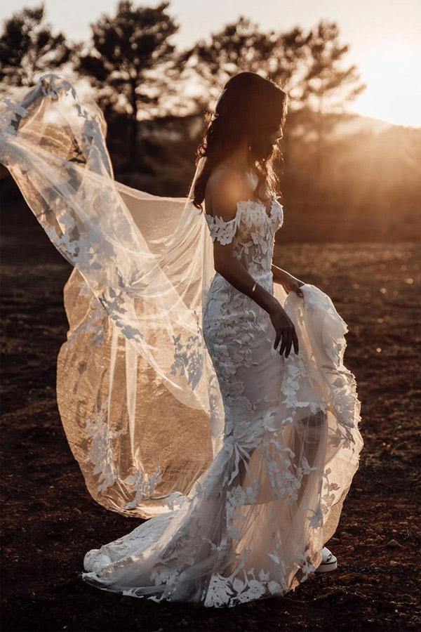 Mermaid Tulle Off The Shoulder Wedding Dresses With Applique Sweep Train