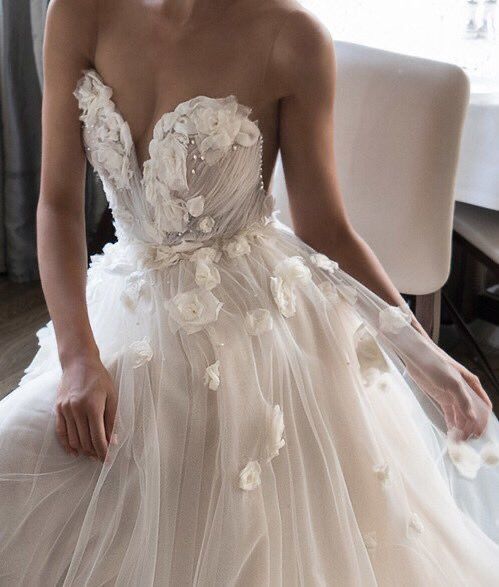 A Line Tulle Wedding Dresses With Beading Floral Bridal Gown