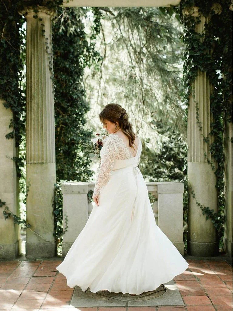 Plus Size Scoop Neck Long Sleeve Tulle Wedding Dress With Lace Bodice V Back Wedding Gowns
