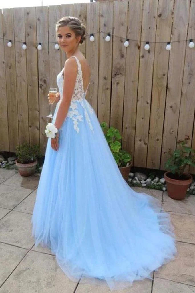 Prom Dress Tulle A-Line V-Neck Sweep Train With Appliques