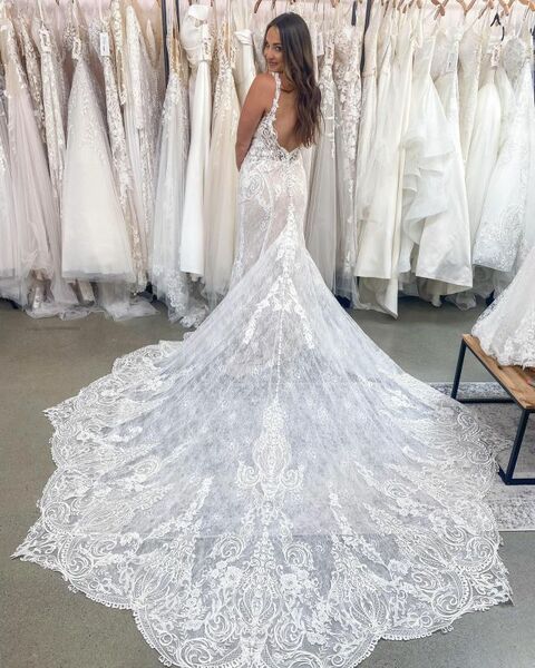 Romantic Boho Backless Lace Mermaid Elegant Ivory Wedding Dress