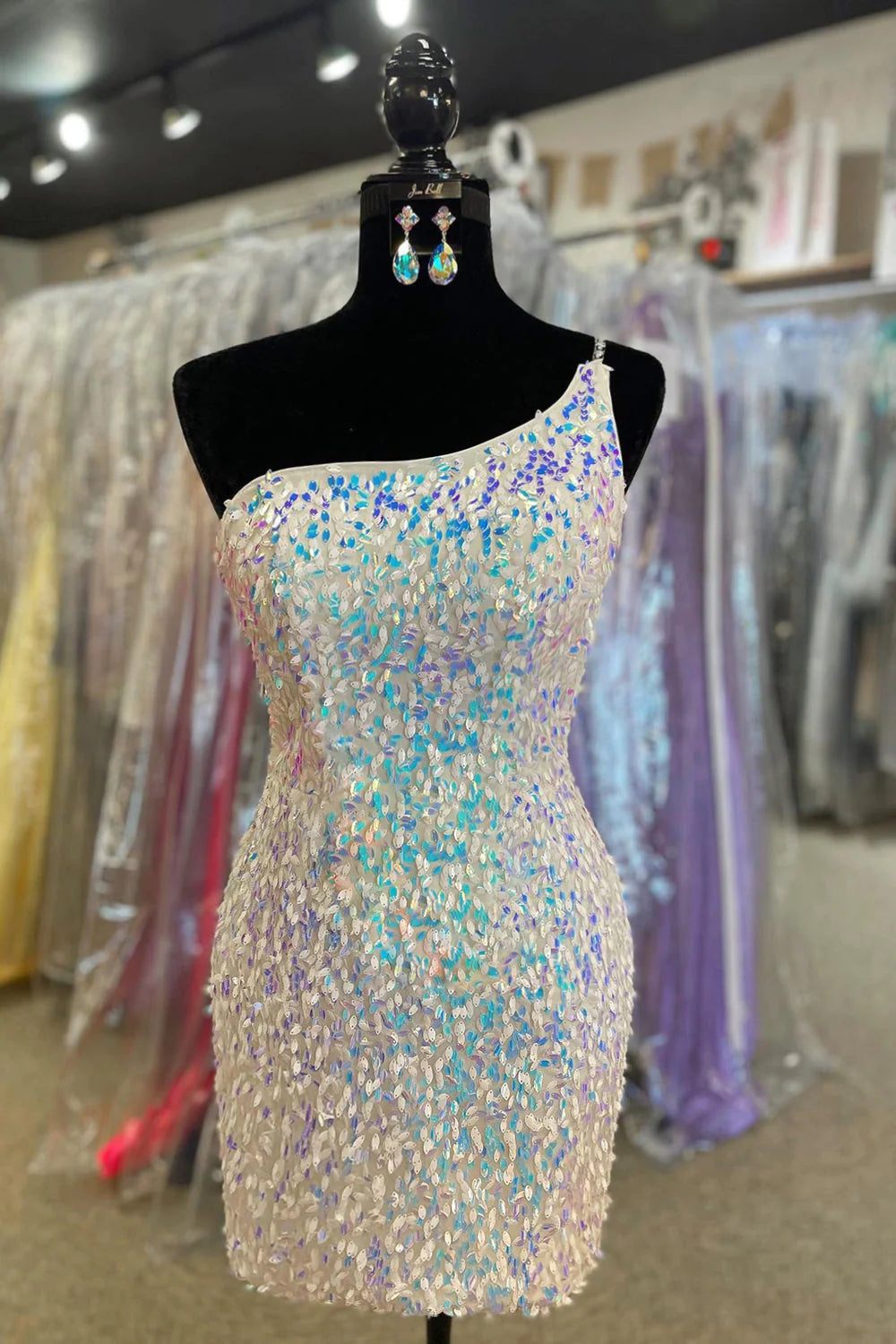 Sheath/Column One Shoulder Sequins Short/Mini Sleeveless Homecoming Dress