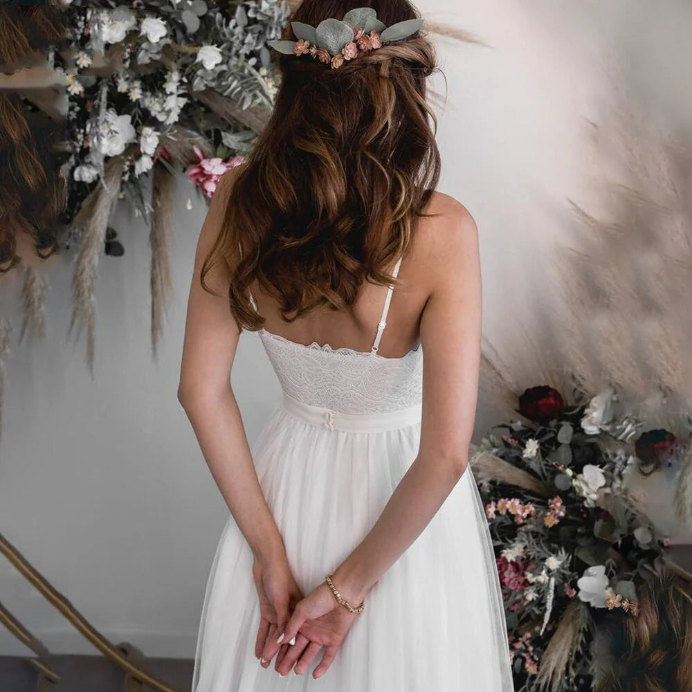 Smiple Tulle Spaghetti Straps Sweetheart Wedding Dresses With Lace Appliques Beach Bride Gown