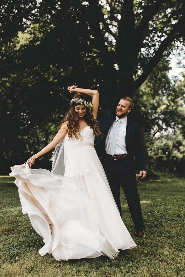 Spaghetti Straps Wedding Dresses A Line Tulle With Applique Court Train
