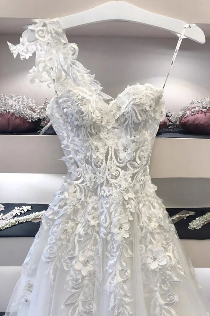 White Sweetheart Lace Appliques Tulle Wedding Dresses Long Straps Bride Dresses