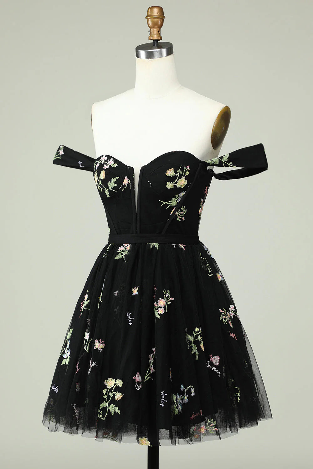 Amzcw Cute A Line Sweetheart Black Short Homecoming Dress with Embroidery