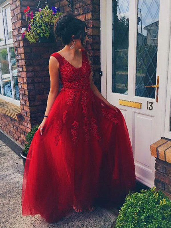 A-Line/Princess V-neck Sleeveless Floor-Length Applique Tulle Dresses