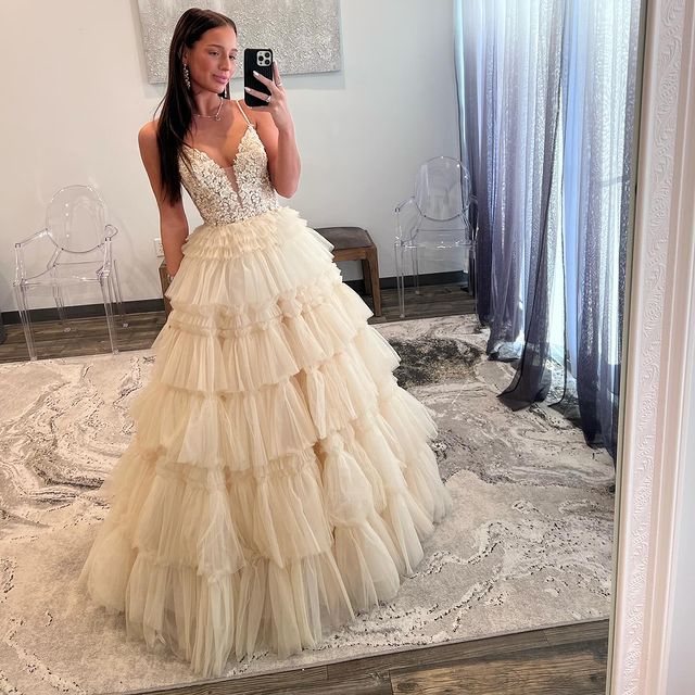 Spaghetti Straps Tulle Tiered Prom Dress With Applique