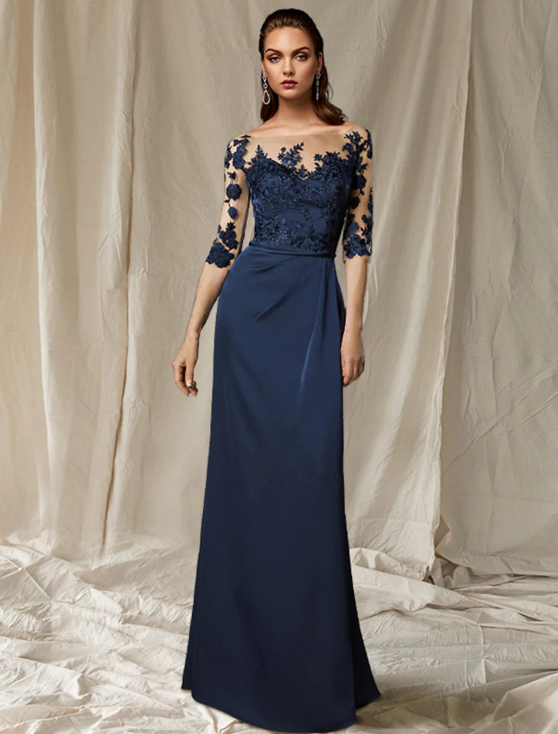 Sheath / Column Mother of the Bride Dress Plus Size Elegant Jewel Neck Sweep / Brush Train Chiffon Half Sleeve with Appliques
