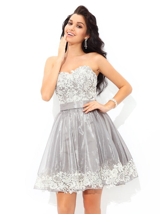 A-Line/Princess Sweetheart Lace Sleeveless Short Tulle Cocktail Dresses