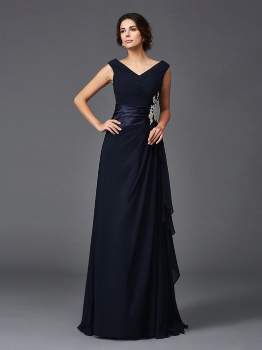 A-Line/Princess V-neck Applique Sleeveless Long Chiffon Mother of the Bride Dresses