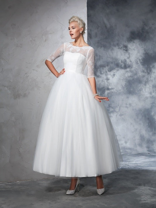 Ball Gown Bateau Lace 1/2 Sleeves Long Net Wedding Dresses