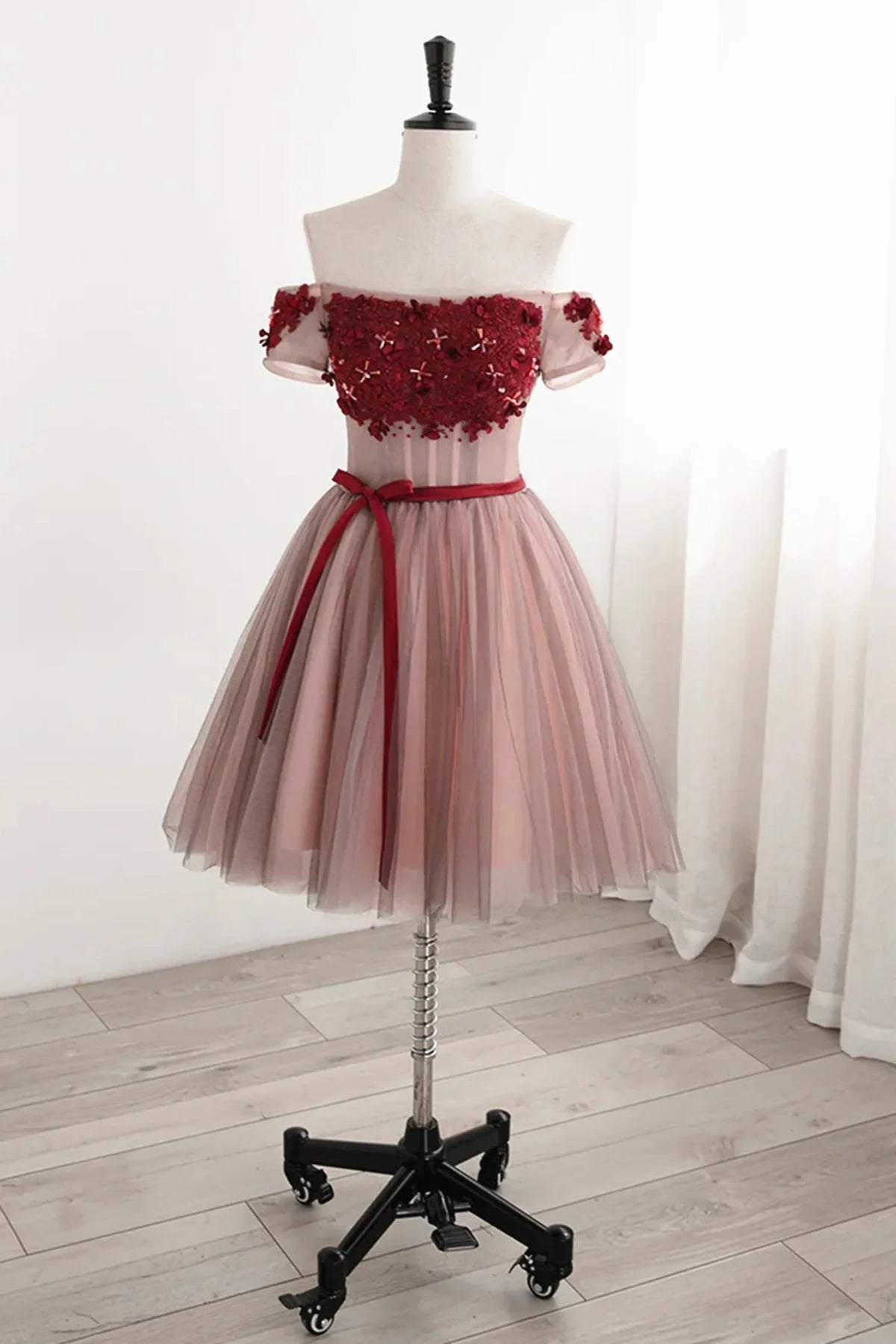 A Line Strapless Off the Shoulder Red Flowers Short Tulle Lace up Homecoming Dresses