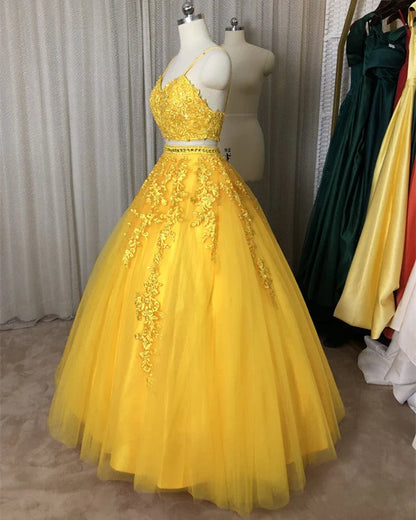 A Line V Neck 2 Piece Tulle Prom Dresses With Appliques