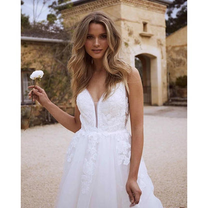 Wedding Dresses Beach With Lace Appliques Spaghetti Strap Wedding Gowns