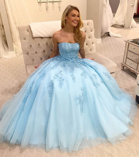 Elegant A Line Ligth Blue Tulle Long Strapless Lace Prom Dresses With with Appliques