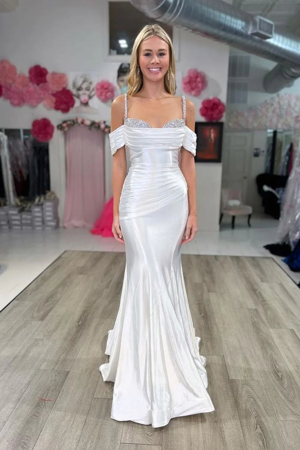 Elegant Beaded Ruched Spaghetti Straps Long Sheath Mermaid Long Prom Dresses