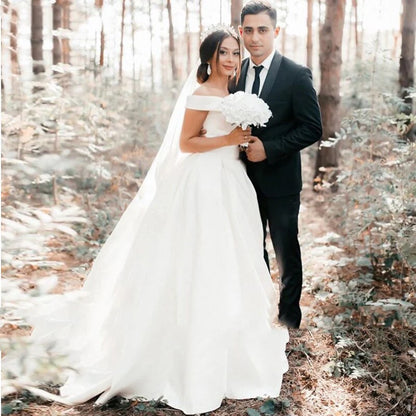 Off the Shoulder Sleeveless Ball Gown Wedding Dress