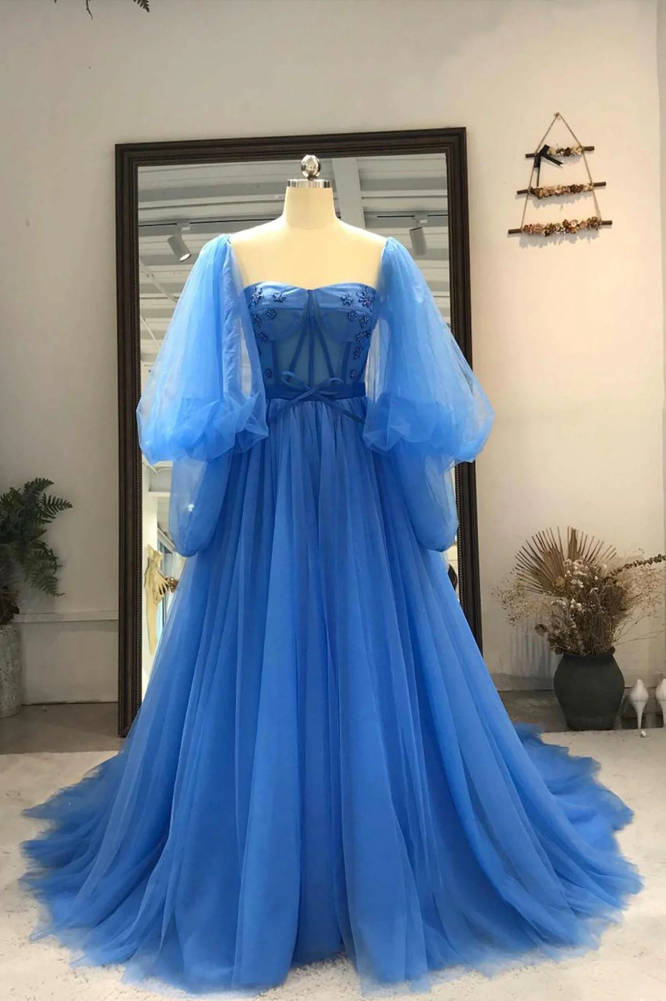 Long Sleeves A Line Tulle Floor-Length Prom Dresses With Slit