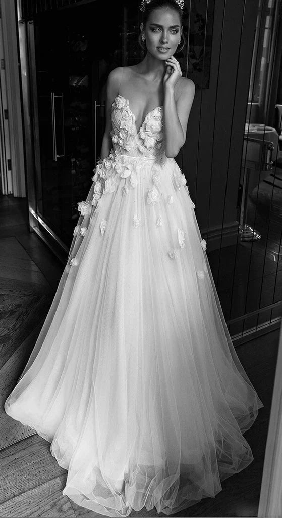 A Line Tulle Wedding Dresses With Beading Floral Bridal Gown