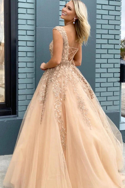 Prom Dress Tulle A-Line Scoop Neck Sweep Train With Appliques