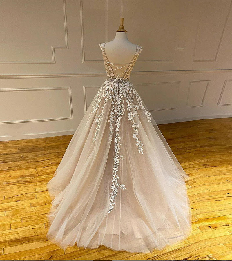 Prom Dress Tulle A-Line Scoop Neck Sweep Train With Appliques