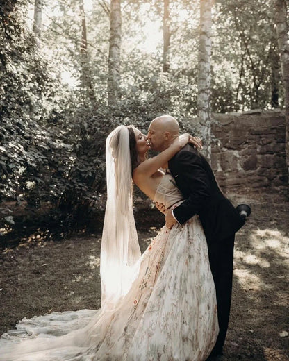 A Line Strapless Tulle Sleeveless Wedding Dress With Appliques