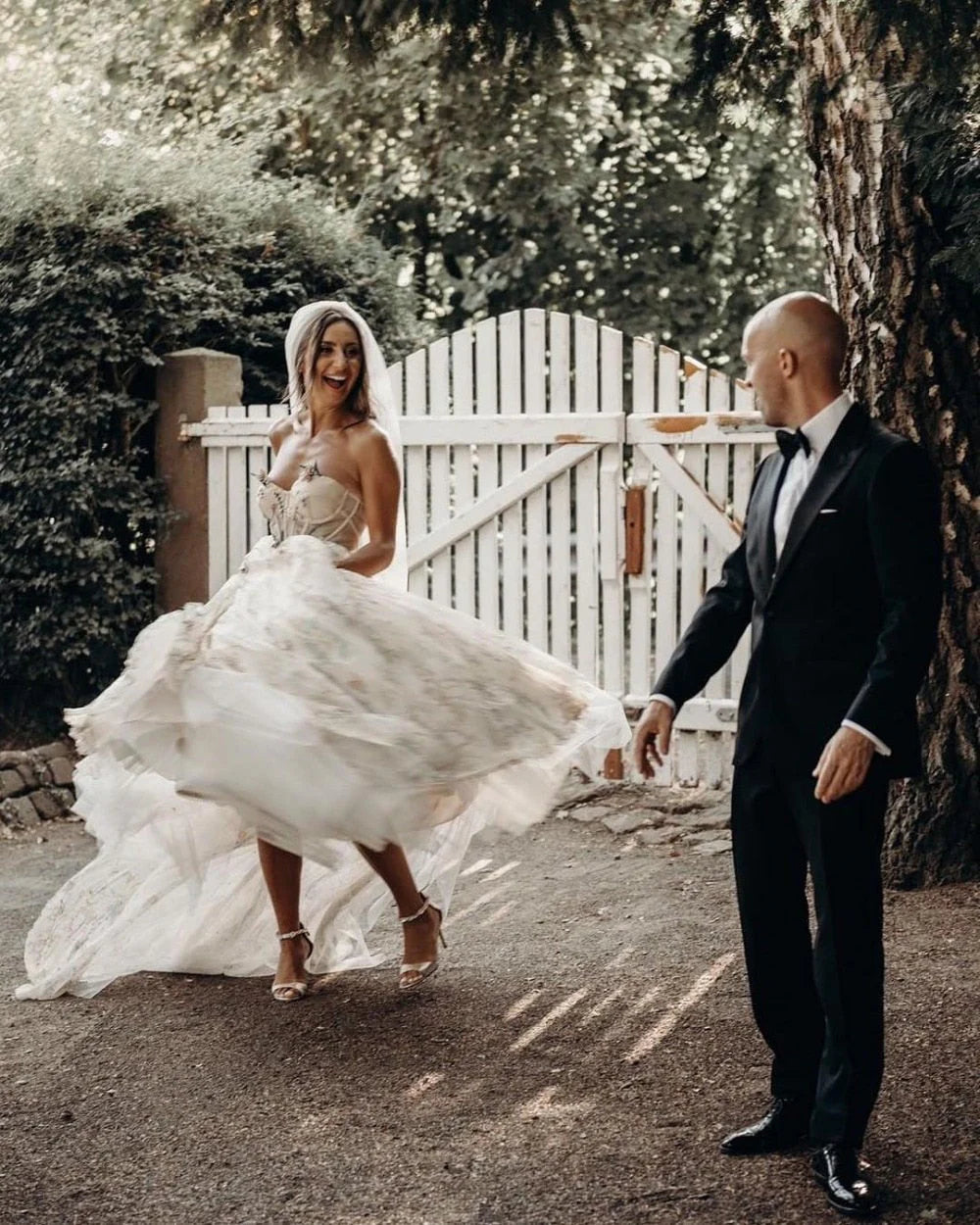 A Line Strapless Tulle Sleeveless Wedding Dress With Appliques