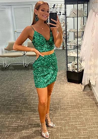 Sequins Two Pieces Homecoming Dresses V-Neck Knee-Length Cocktail Dresses