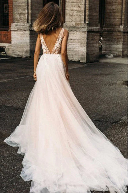 V Neck Tulle Wedding Dress With Lace Appliques