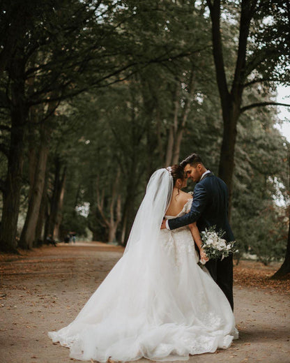 Stunning Tulle Wedding Dress Off The Shoulder Ball Gown With Appliques