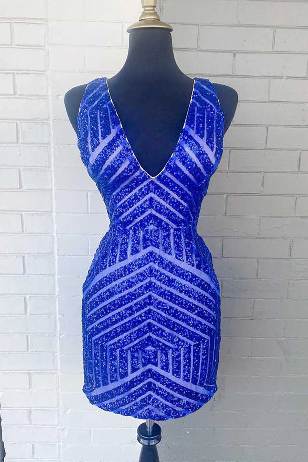 V Neck Sheath Sequins Homecoming Dress