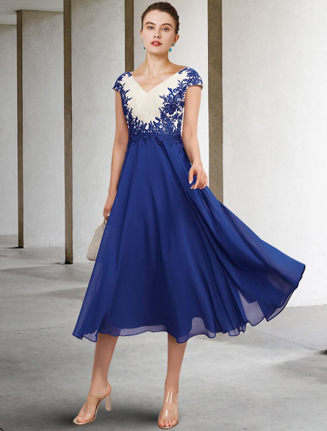 A-Line Mother of the Bride Dress Plus Size Elegant V Neck Tea Length Chiffon Lace Cap Sleeve with Appliques Side-Draped Color Block