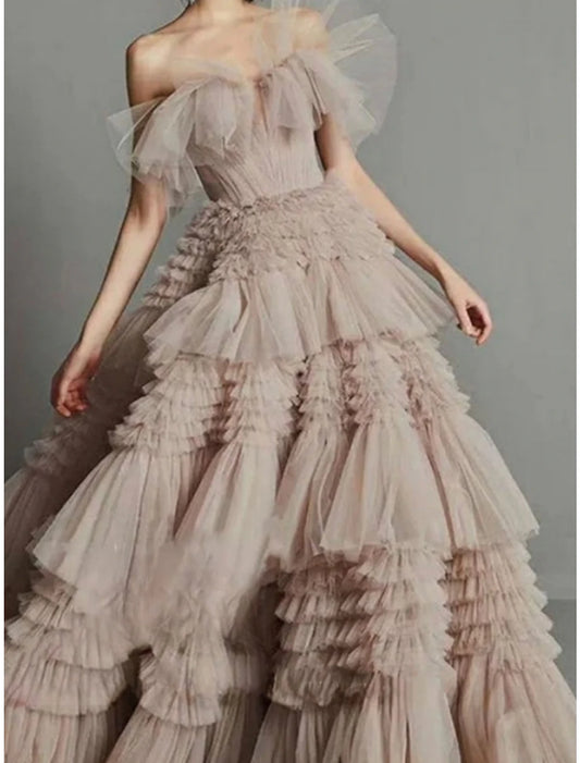 A-Line Prom Dresses Elegant Dress Formal Sweep / Brush Train Sleeveless Strapless Tulle with Pleats Ruffles