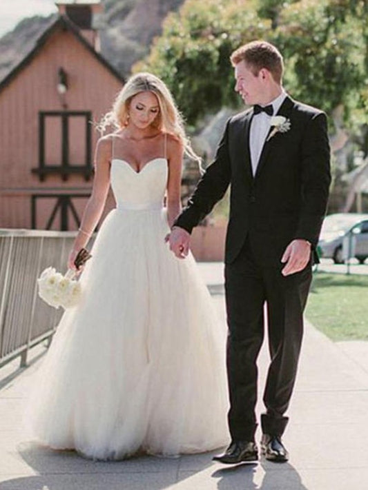 Ball Gown Sweetheart Sweep/Brush Train Sleeveless Tulle Wedding Dresses