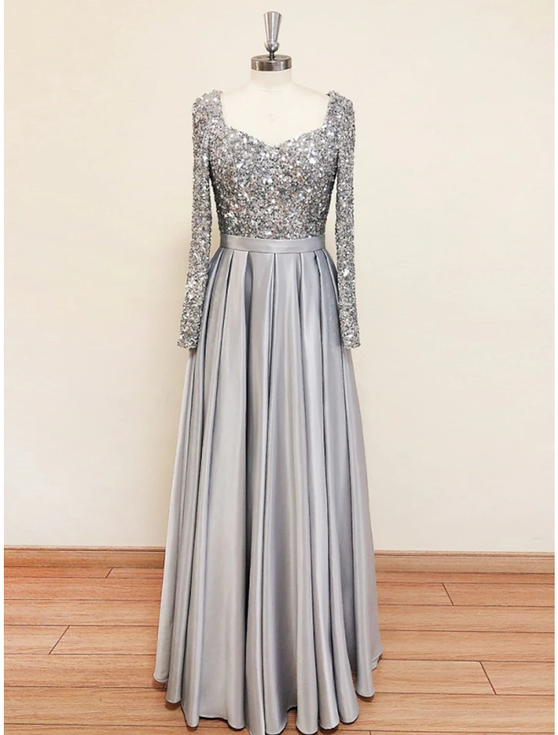 A-Line Evening Gown Elegant Dress Formal Fall Sweep / Brush Train Long Sleeve Square Neck Satin with Glitter Pleats